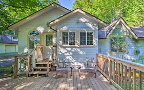 Elk Hideaway Ashford Cottage With Hot Tub!